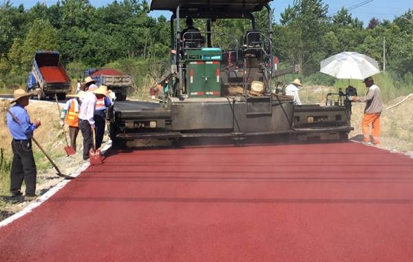Colored asphalt pavement construction process_2